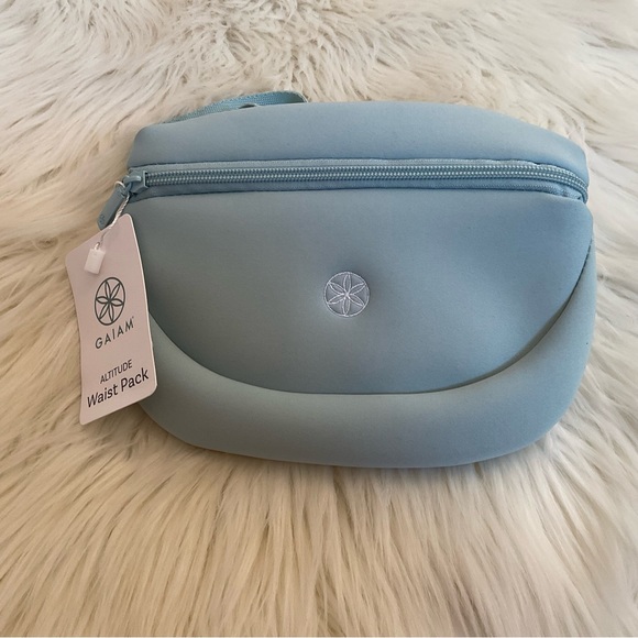 Gaiam Altitude Waist Pack / Belt Bag - NWT - Picture 2 of 10